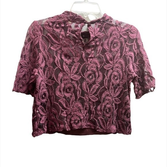 Lovely 153 Purple Lace Short Sleeve Crop Top - Picture 2 of 4